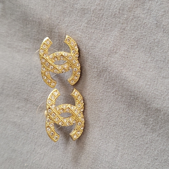 CHANEL Jewelry - CHANEL earrings